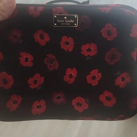 Kate Spade New York "Wilson Road Poppy" Collection - Picture 9 of 13